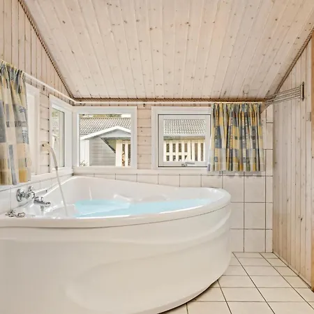 Stunning In With Wifi Fjerritslev